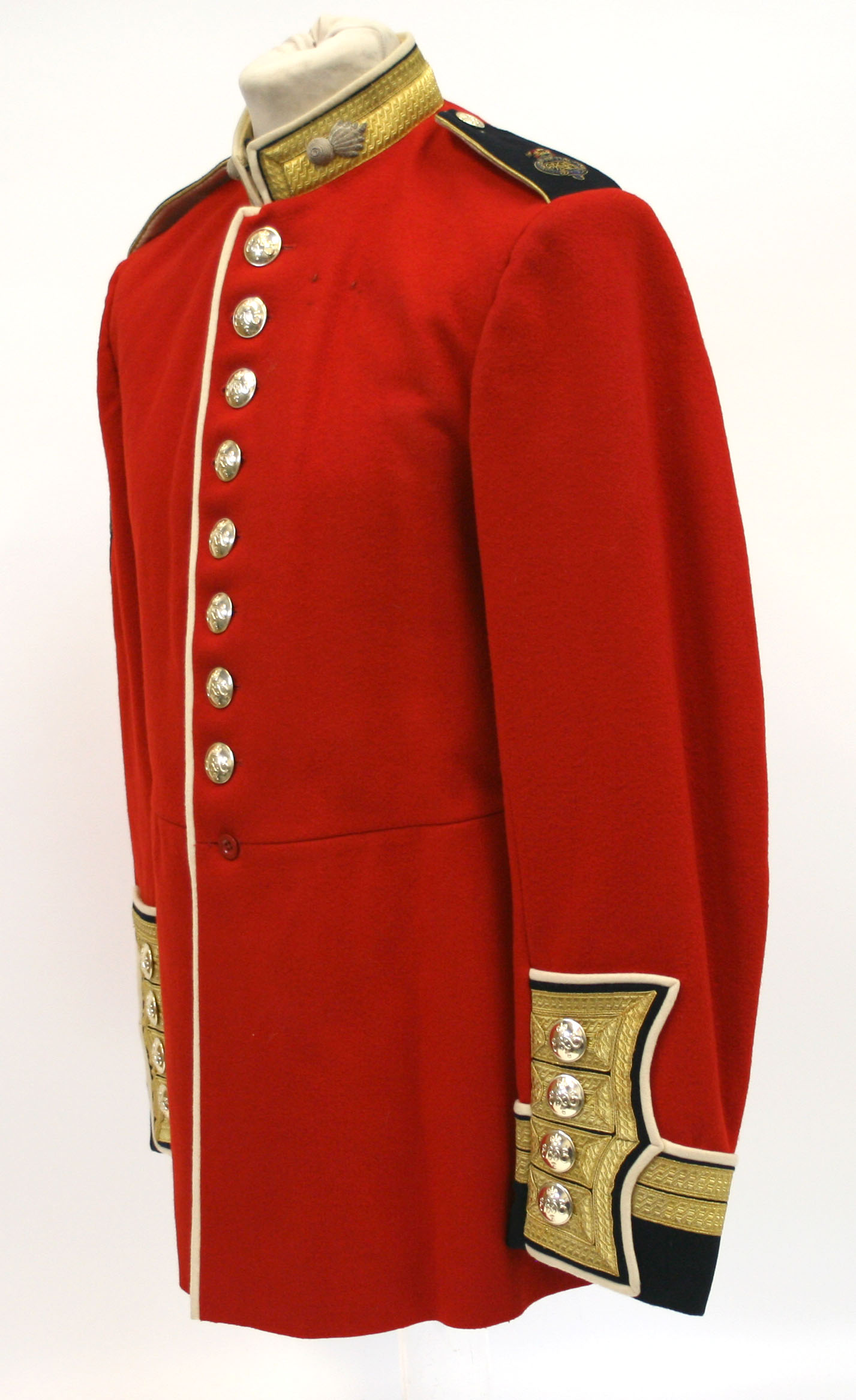 Post 1953 Grenadier Guards Colour Sergeants / Warrant Officers Dress Tunic of fine red cloth with - Image 4 of 5