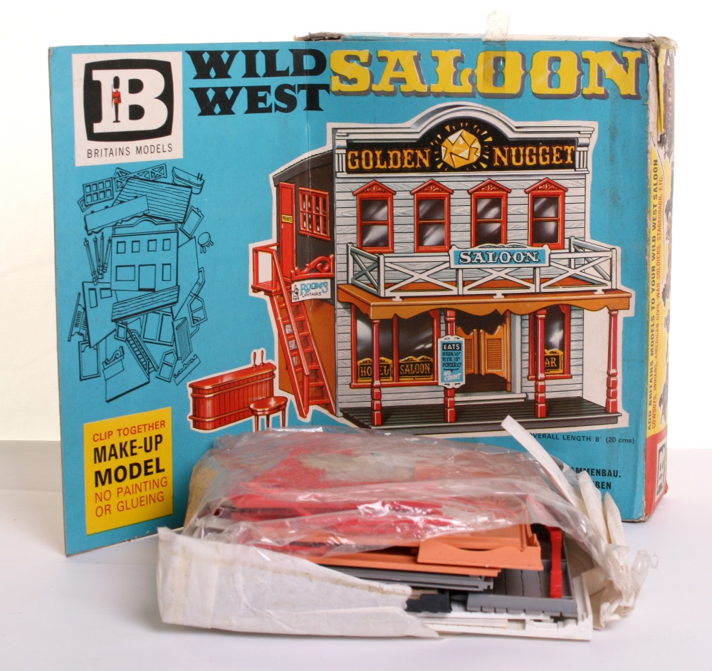 Britains 4726 Wild West Make Up Model Saloon, clip together plastic building, with instructions