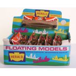 Britains Herald 4501 Indian Canoe Sets in Trade Box, 14 canoe sets, with two Indians, metal keel