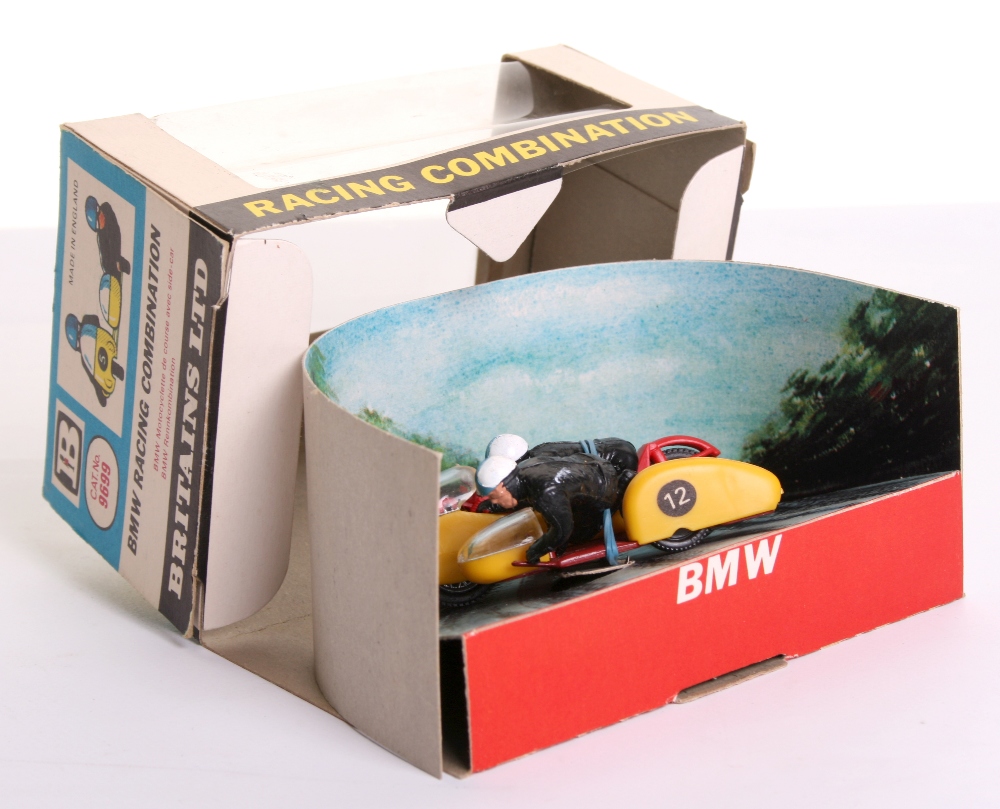 Britain’s 9699 BMW Racing Combination Motorcycle, red/yellow bike, in 1st issue window box in mint - Image 4 of 4