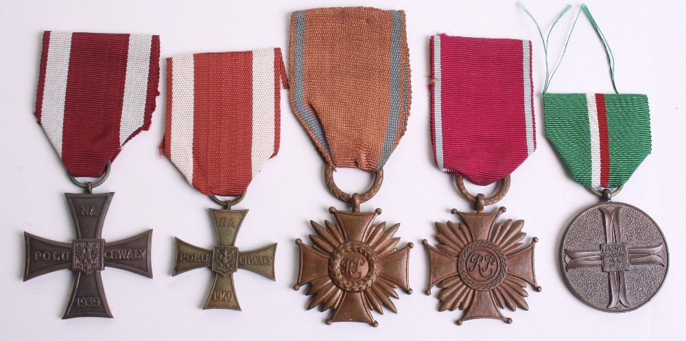 Selection of Polish Medals consisting of 1939 dated cross of valour, smaller type cross of valour