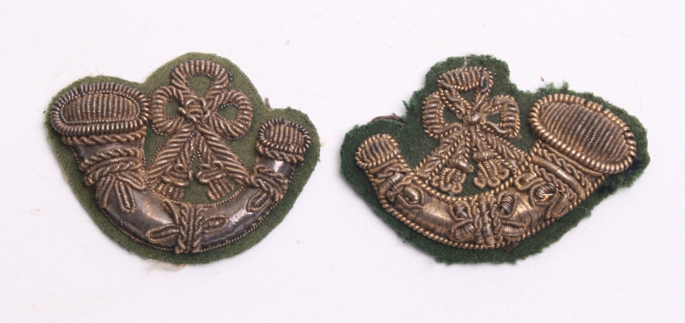 Victorian Durham Light Infantry Officers Glengarry Badge and Collar Badges, fine gilt glengarry - Image 4 of 5