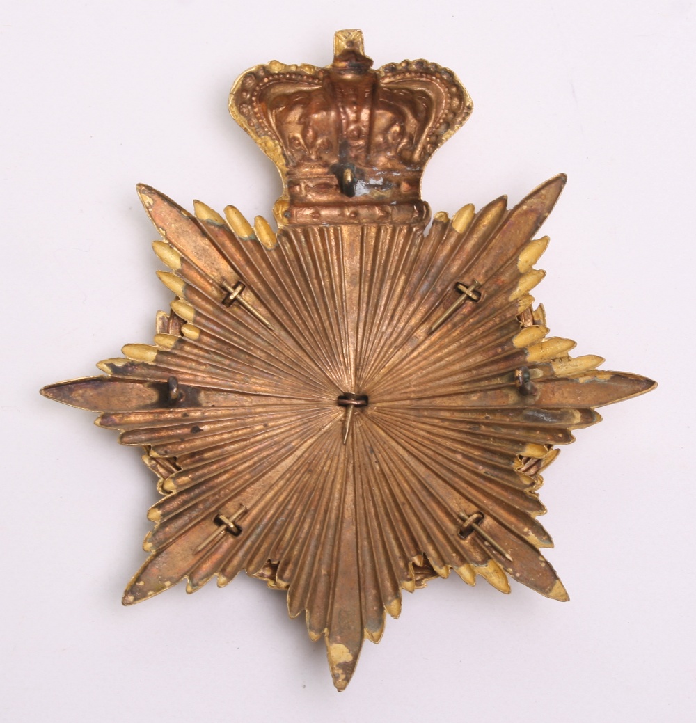 Victorian Bedfordshire Regiment Officers Home Service Helmet Plate, gilt crowned star with laurel - Image 2 of 2