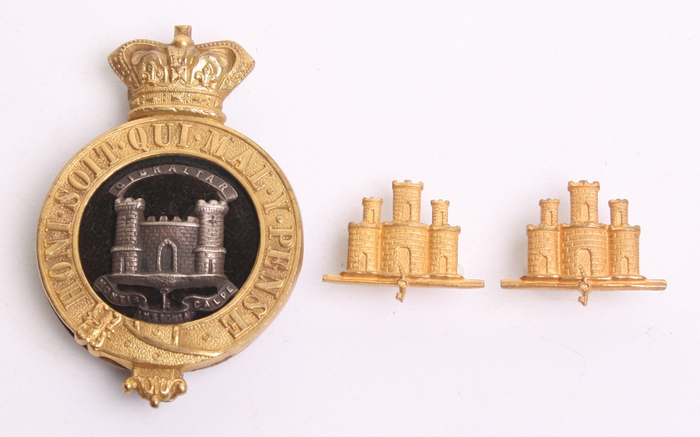 Victorian Suffolk Regiment Officers Glengarry Badge and Collar Badges, gilt crowned garter with