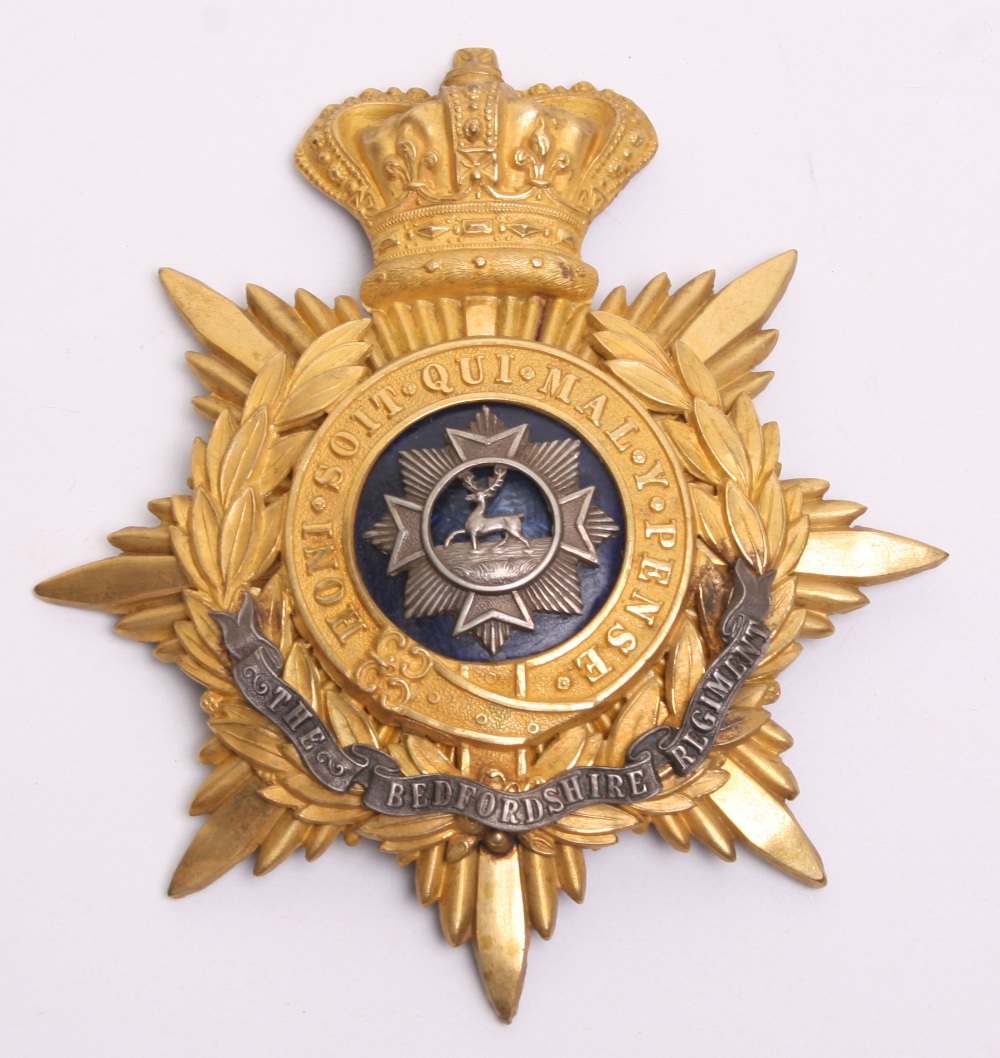 Victorian Bedfordshire Regiment Officers Home Service Helmet Plate, gilt crowned star with laurel