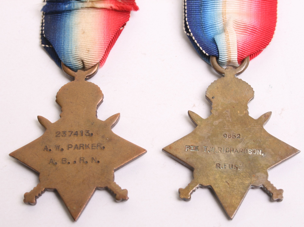 Two Great War 1914-15 Stars, awarded to 9652 PTE T W RICHARDSON R FUS and 237413 A W PARKER AB RN. - Image 2 of 2