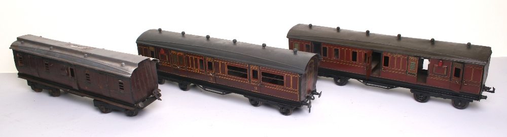 Bing for Bassett-Lowke gauge I Midland and LMS bogie corridor coaches, maroon livery, two Midland