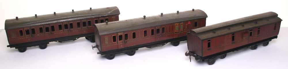 Bing for Bassett-Lowke gauge I Midland and LMS bogie corridor coaches, maroon livery, two Midland - Image 3 of 4