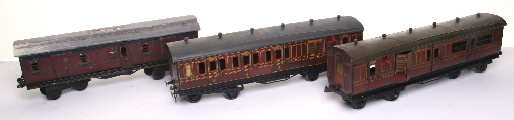 Bing for Bassett-Lowke gauge I Midland and LMS bogie corridor coaches, maroon livery, two Midland - Image 2 of 4