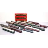Hornby Railways passenger coaches, including 3 x R.229 Lucille Pullman coaches, excellent condition,