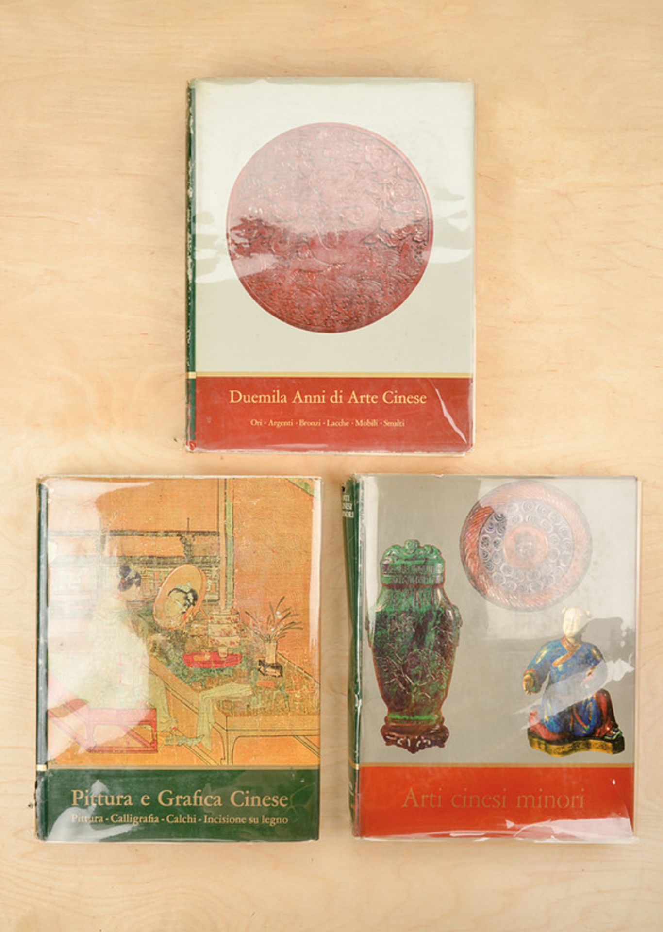 Lot of three volumes about Chinese art dating: 20th Century provenance: Italy Series of three