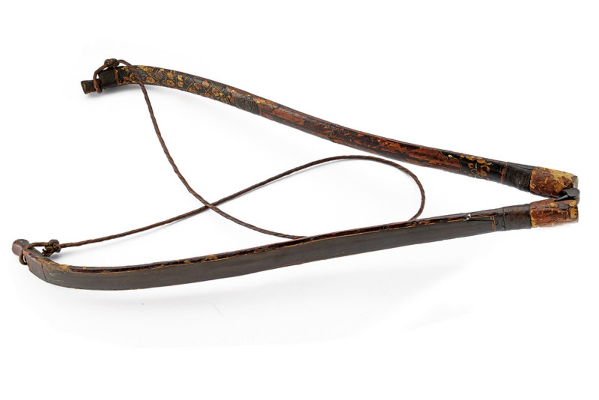 A rare painted folding bow dating: 19th Century provenance: China Wooden bow painted with polychrome - Image 5 of 6