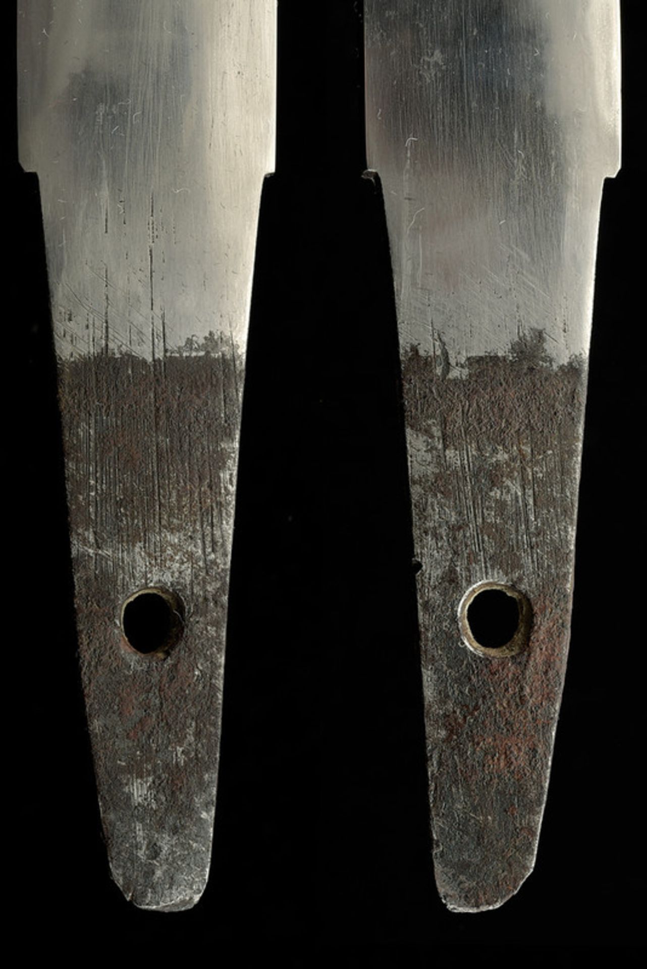 A tanto dating: late 19th Century provenance: Japan Blade(18.5 cm) with visible hamon and hada, - Image 5 of 9