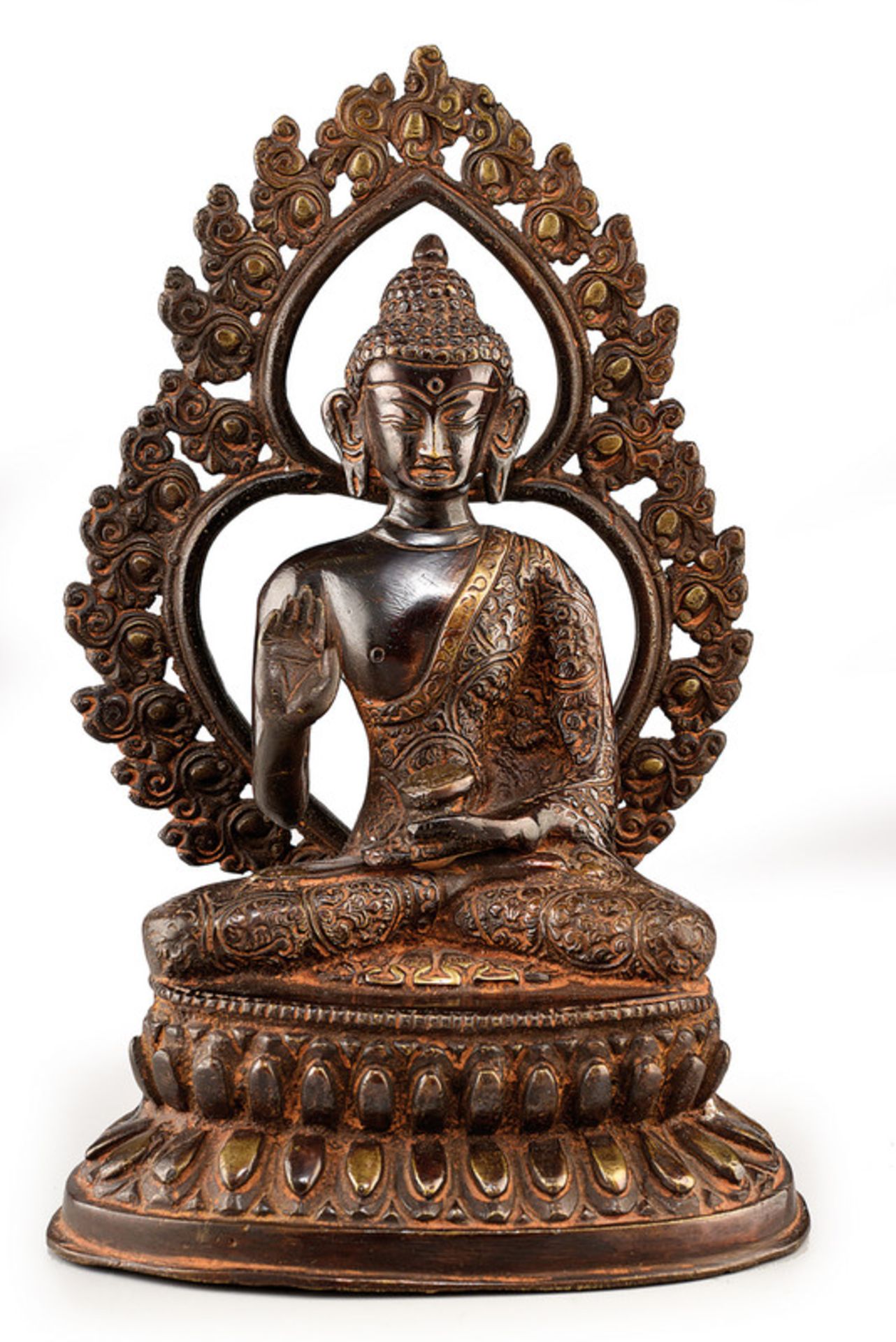 Buddha Avalokitesvara dating: late 19th Century provenance: Nepal In the round, bronze depiction