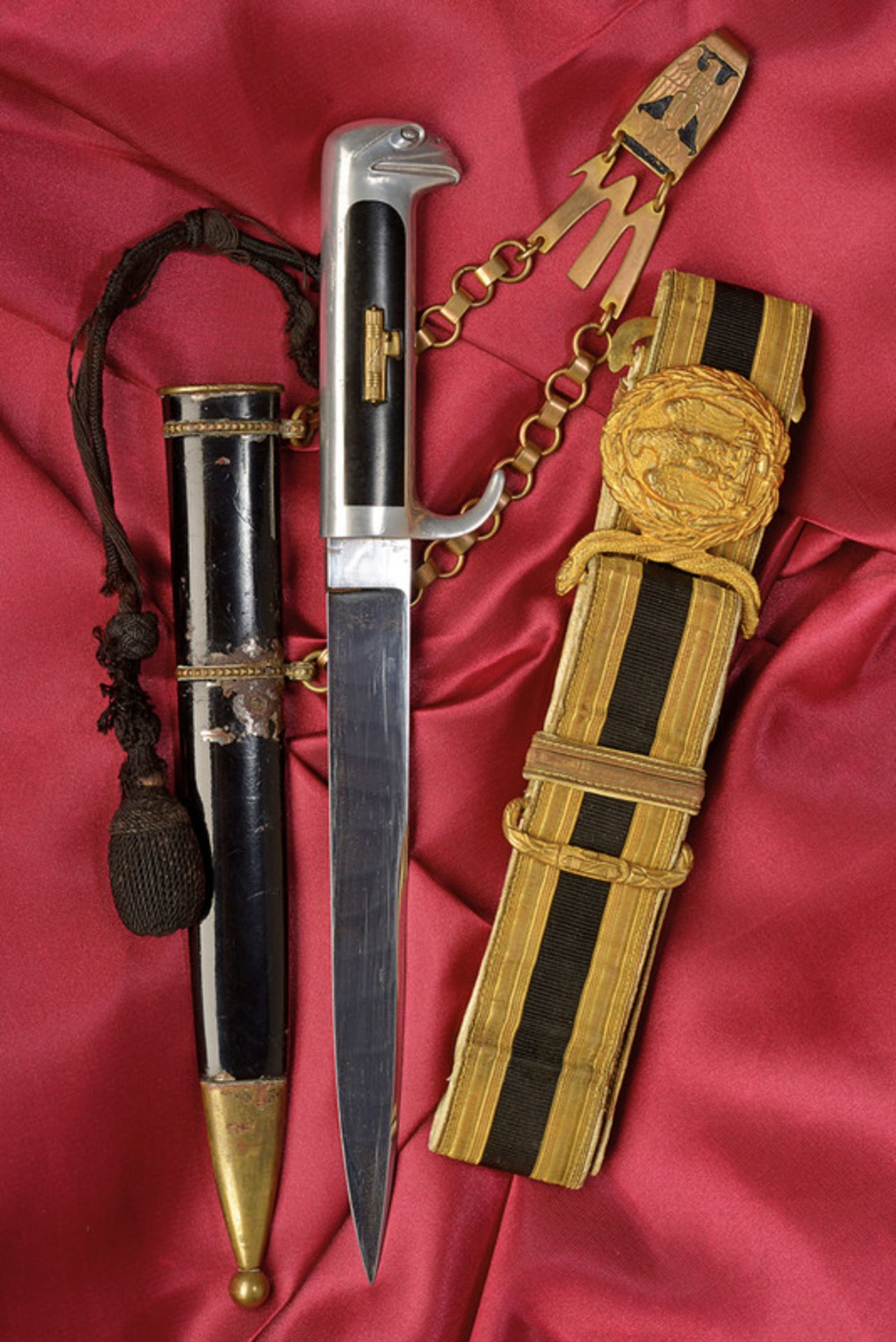 A MVSN officer's dagger dating: second quarter of the 20th Century provenance: Italy Straight,