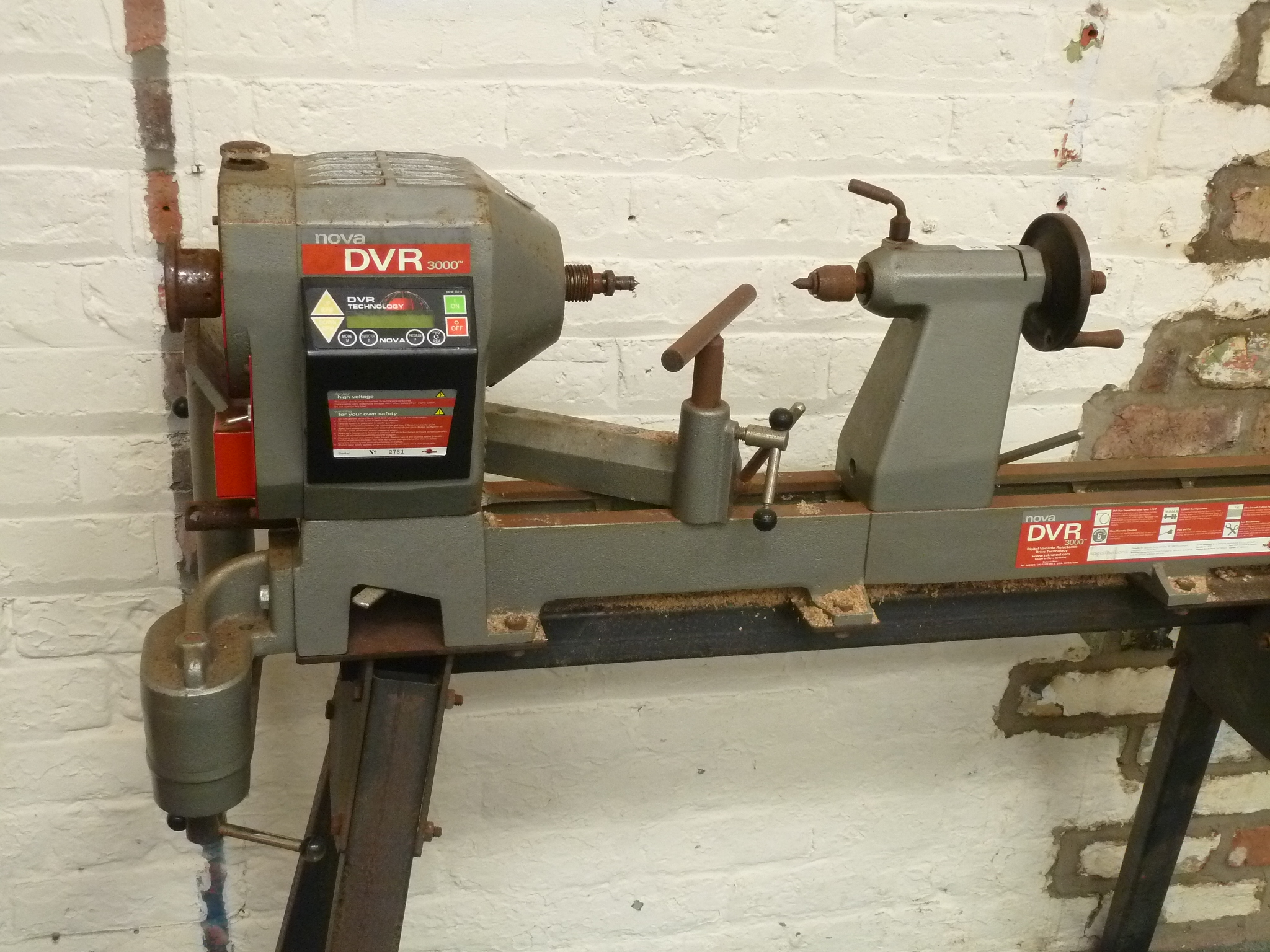 Nova DVR 3000 woodworking lathe with acc - Image 2 of 3