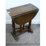 18th century style medium oak drop leaf