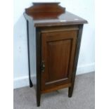 Edwardian mahogany bedside cabinet, W40c