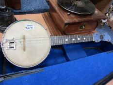 John Grey and Sons London banjo (cased)