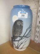 Royal Copenhagen vase decorated with an owl H21.