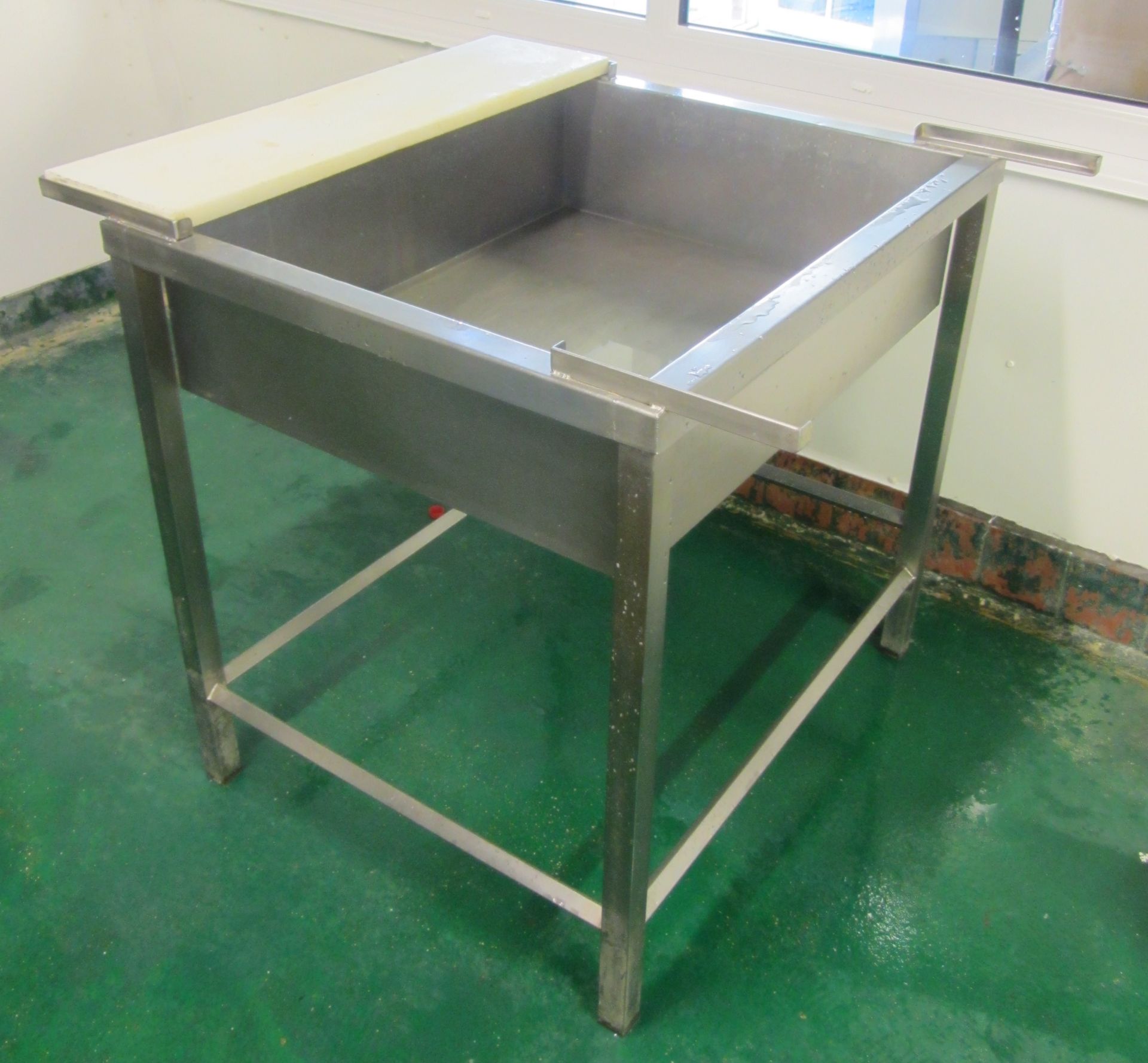 Commercial stainless steel fish filleting tank, 104cm x 94cm,