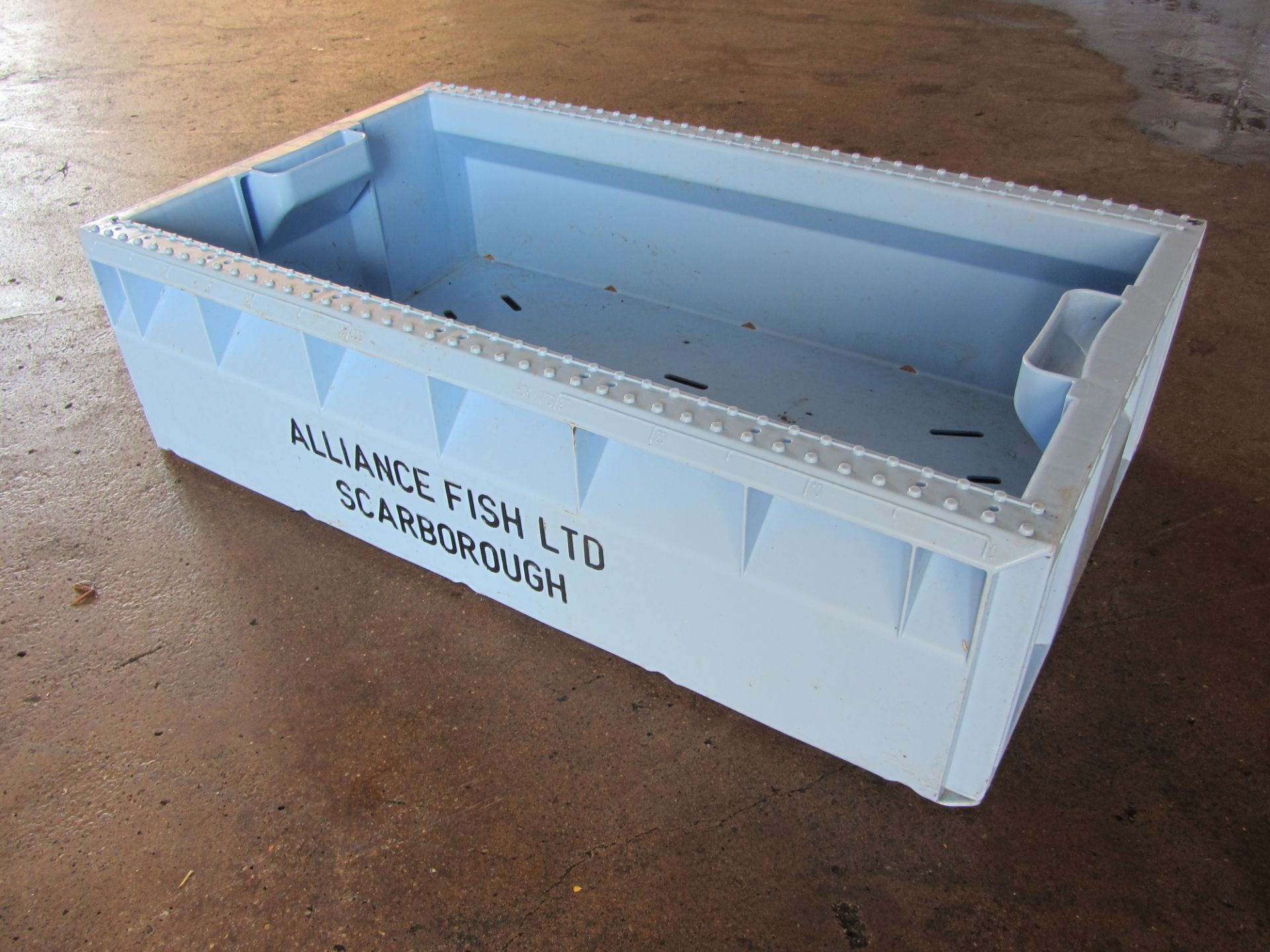 500  plastic fish boxes  82cm x 48cm x H22

*THIS IS A TIMED AUCTION HOSTED ON BID SPOTTER SEE - Image 2 of 2