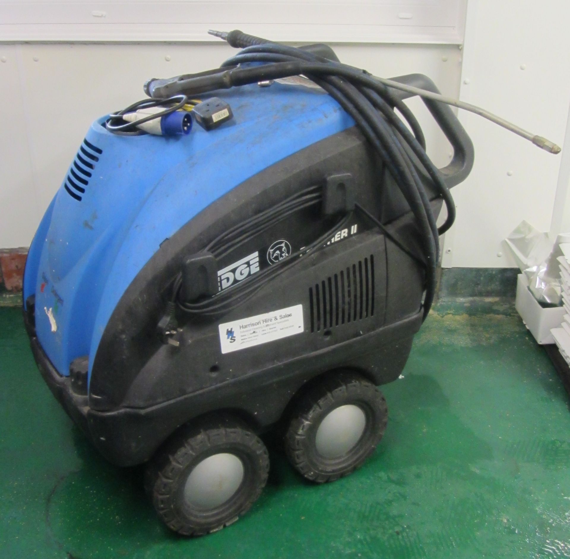 Edge Panther II 12/100 HD electric and diesel pressure washer/steam cleaner (new Jan 2014)

*THIS