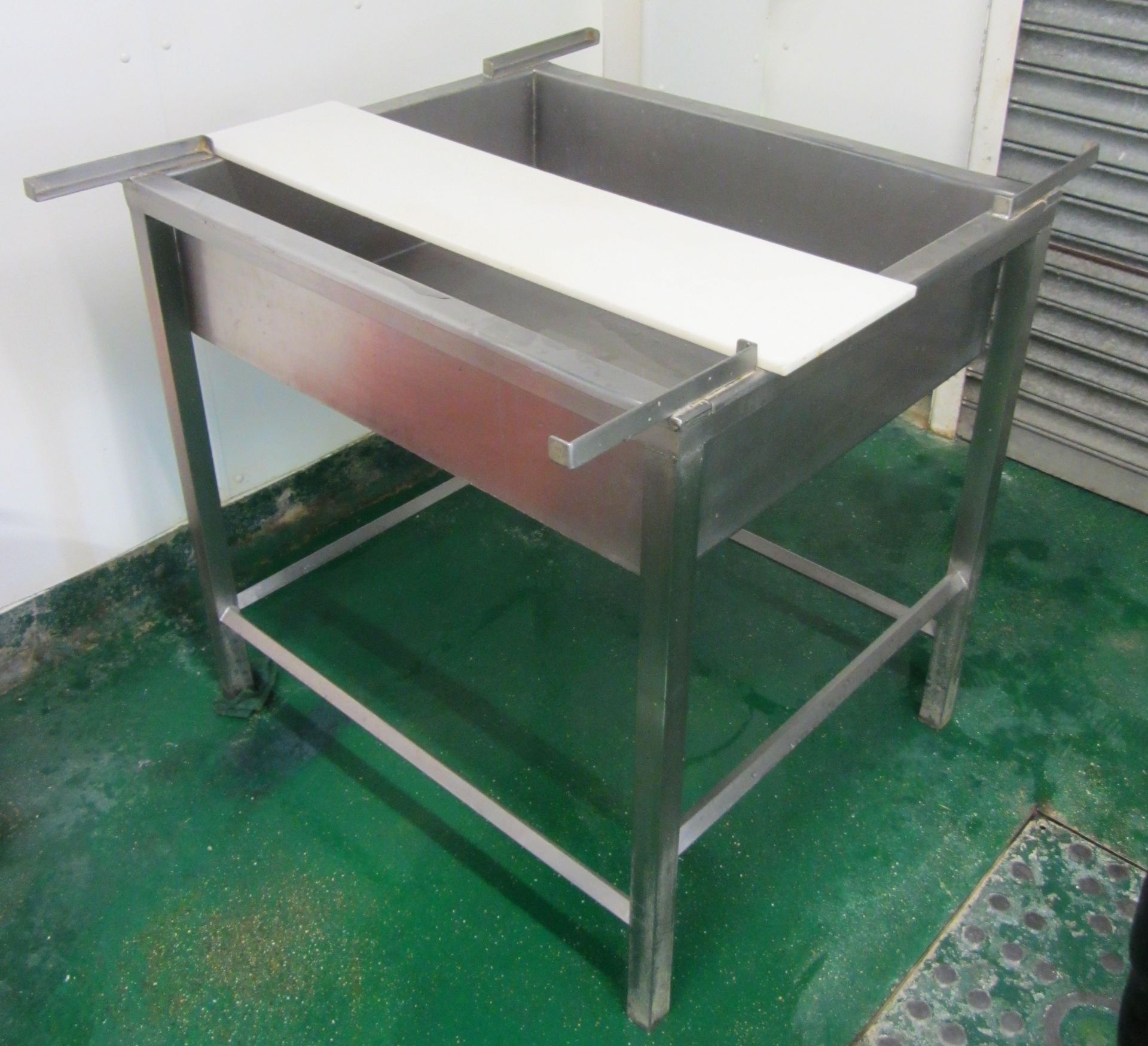 Commercial stainless steel fish filleting tank, 104cm x 94cm,