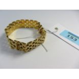 Gold bracelet oblong dome links hallmarked 18ct approx 36g