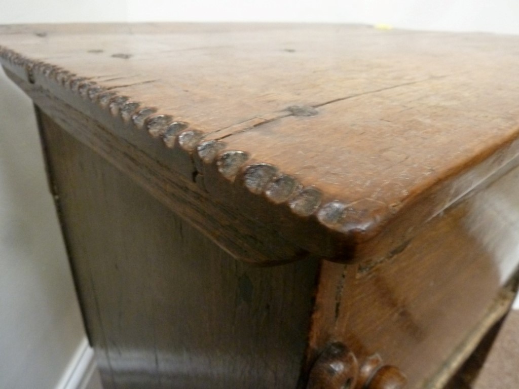 18th century oak plank hutch cupboard, W48cm, - Image 2 of 2