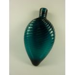 Green ribbed glass flask L19cm