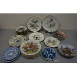 Set of five Hutschenreuther collectors plates decorated with floral bouquets,