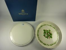 Royal Worcester 'Contessa Silver' gateau plate D28.