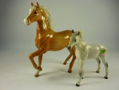 Beswick palomino Arab horse and a dapple grey foal (2)