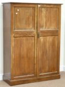 Early 20th century oak Gentlemans wardrobe,