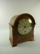 20th century mantel clock in burr walnut case H19cm