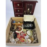 Jewellery box and costume jewellery