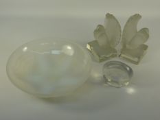 Milky translucent bowl, pair of glass dove bookends,