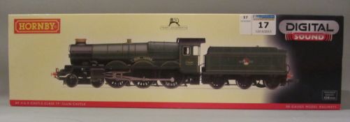 Hornby 00 gauge BR 4-6-0 Clun Castle digital locomotive and tender R2994XS boxed (1)