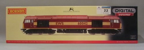 Hornby 00 gauge EWS CO-CO diesel electric The Hundred of Hoo digital locomotive boxed (1)