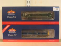 Bachmann 00 gauge BR class 24 diesel locomotive 32-430B and BR class 37 diesel locomotive 32-783DS