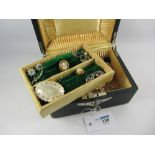 Green leather velvet lined jewellery case containing Victorian and later jewellery including cameo