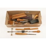 A box of small tools G++