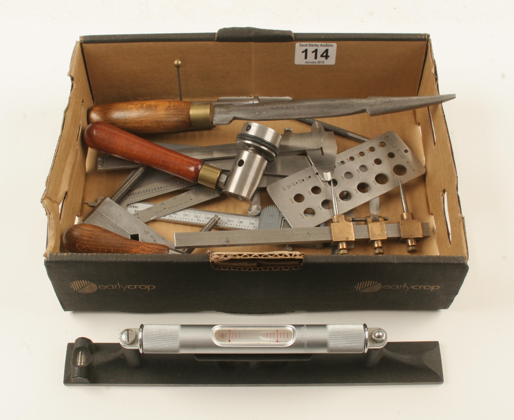 Quantity of little used engineers tools,