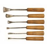 A set of 6 front bent carving gouges wit