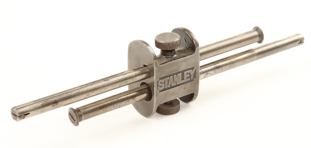 A STANLEY No 98 mortice gauge G++