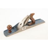 A RECORD No 06 fore plane with stay set iron and lever repainted G+