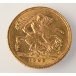 A George V sovereign 1929, South Africa Mint, good, extremely fine.