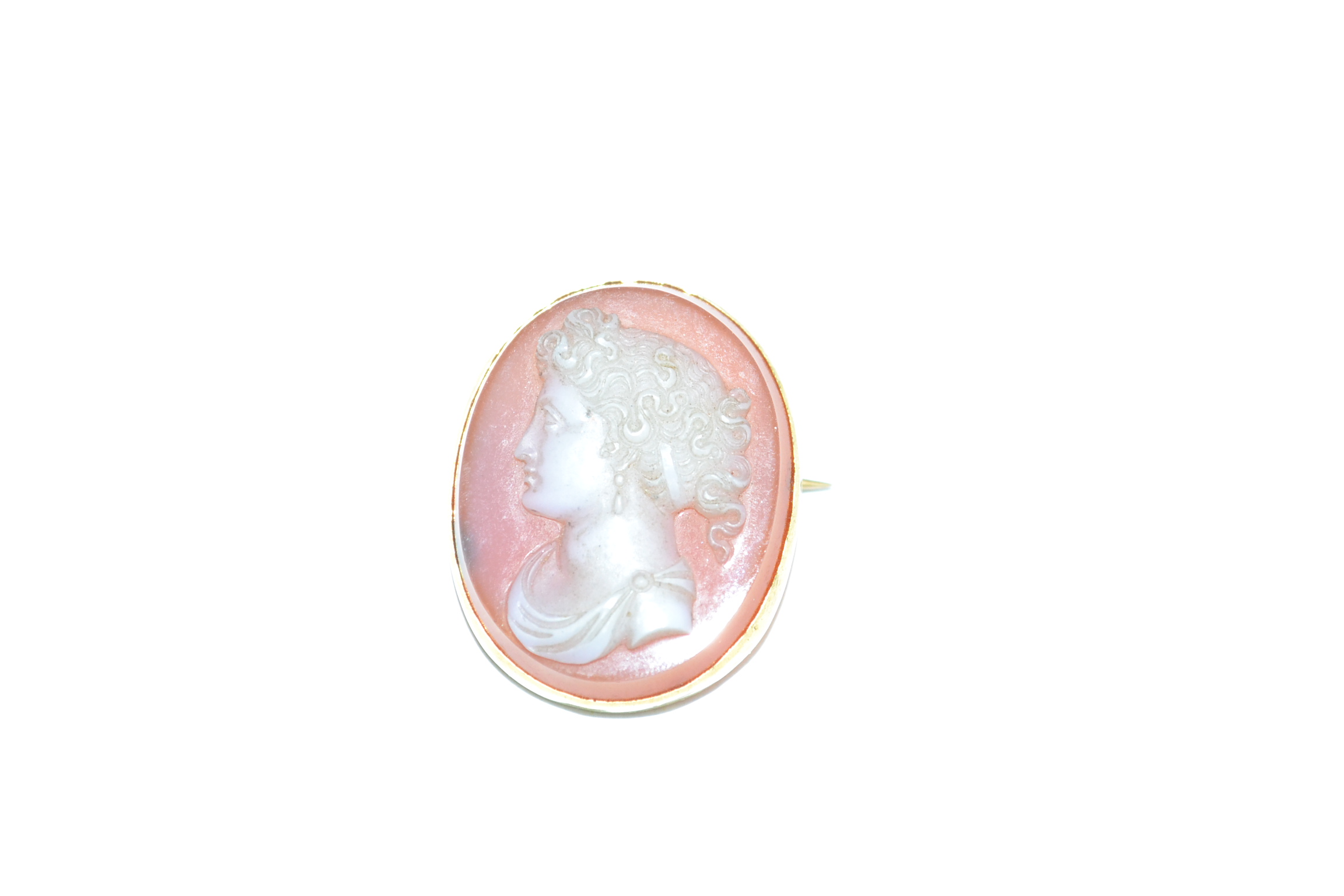A hardstone carved cameo gold mounted brooch. - Image 3 of 3
