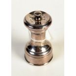 An Edwardian silver pepper mill by John Grinsell & Sons, Birmingham, 1908, height 8.5cm.